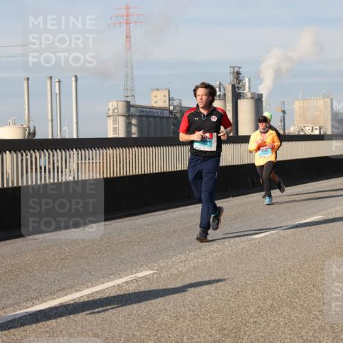 03.10.2025 - Köhlbrandbrückenlauf Lena Gebhardt http://msf.ph/oto/9143567 03.10.2025 10:01:25 Position 2  meine-sportfotos.de