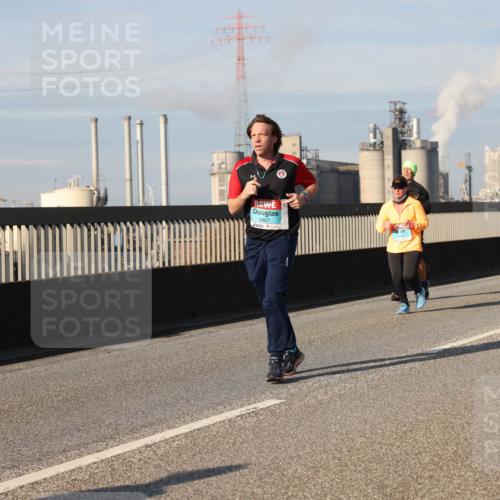 03.10.2025 - Köhlbrandbrückenlauf Lena Gebhardt http://msf.ph/oto/9143582 03.10.2025 10:01:25 Position 2 3407 meine-sportfotos.de