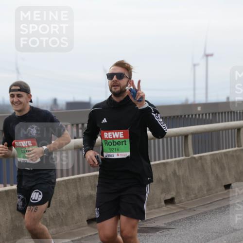 03.10.2025 - Köhlbrandbrückenlauf Jannik Wohlers http://msf.ph/oto/9143627 03.10.2025 15:44:59 Position 1 9216, 978 meine-sportfotos.de