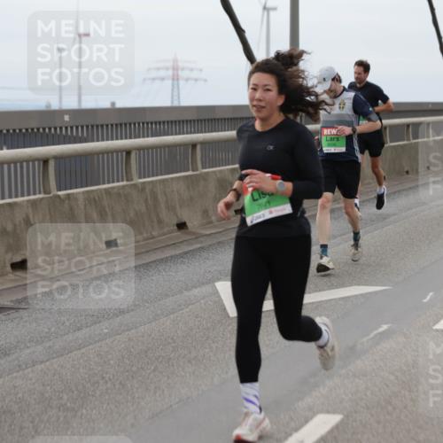 03.10.2025 - Köhlbrandbrückenlauf Jannik Wohlers http://msf.ph/oto/9143652 03.10.2025 15:45:00 Position 1 7071 meine-sportfotos.de