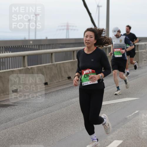 03.10.2025 - Köhlbrandbrückenlauf Jannik Wohlers http://msf.ph/oto/9143657 03.10.2025 15:45:00 Position 1 70 meine-sportfotos.de