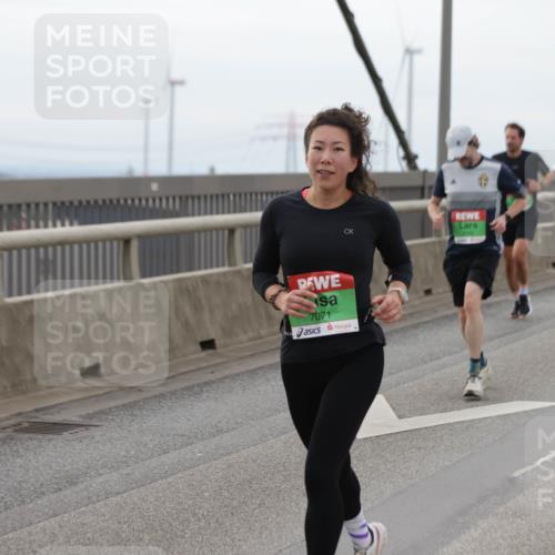 03.10.2025 - Köhlbrandbrückenlauf Jannik Wohlers http://msf.ph/oto/9143665 03.10.2025 15:45:00 Position 1 7071 meine-sportfotos.de