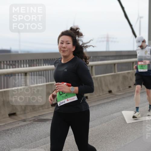 03.10.2025 - Köhlbrandbrückenlauf Jannik Wohlers http://msf.ph/oto/9143678 03.10.2025 15:45:01 Position 1 7071 meine-sportfotos.de