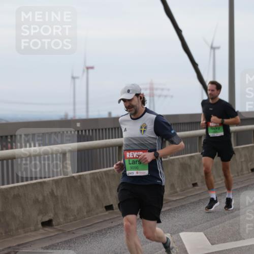 03.10.2025 - Köhlbrandbrückenlauf Jannik Wohlers http://msf.ph/oto/9143687 03.10.2025 15:45:01 Position 1 9096 meine-sportfotos.de