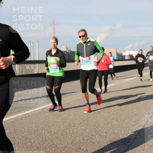 03.10.2025 - Köhlbrandbrückenlauf Lena Gebhardt http://msf.ph/oto/9143707 03.10.2025 10:01:32 Position 2 1723 meine-sportfotos.de