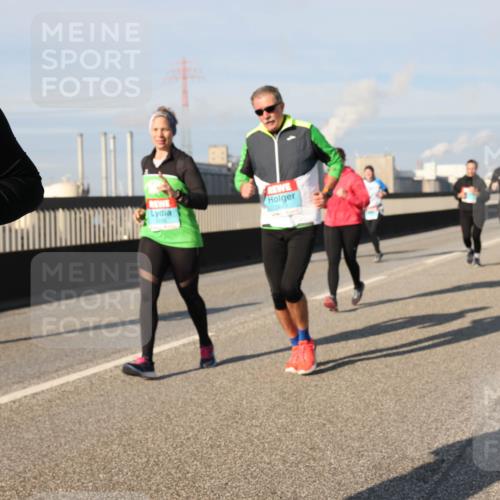 03.10.2025 - Köhlbrandbrückenlauf Lena Gebhardt http://msf.ph/oto/9143714 03.10.2025 10:01:32 Position 2  meine-sportfotos.de