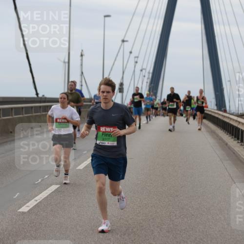 03.10.2025 - Köhlbrandbrückenlauf Jannik Wohlers http://msf.ph/oto/9143725 03.10.2025 15:45:04 Position 1 9317 meine-sportfotos.de