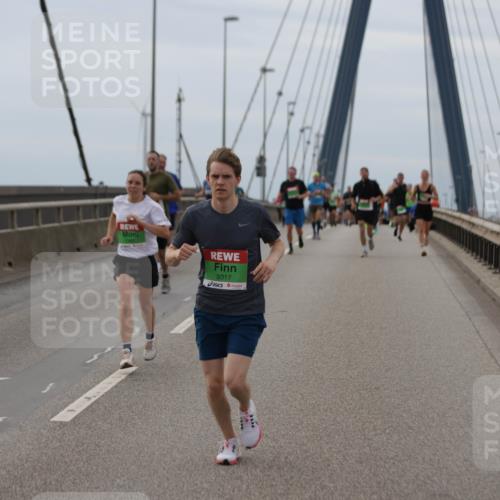 03.10.2025 - Köhlbrandbrückenlauf Jannik Wohlers http://msf.ph/oto/9143730 03.10.2025 15:45:04 Position 1 9317 meine-sportfotos.de