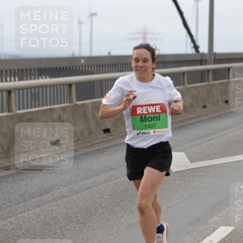 03.10.2025 - Köhlbrandbrückenlauf Jannik Wohlers http://msf.ph/oto/9143750 03.10.2025 15:45:06 Position 1 7437 meine-sportfotos.de