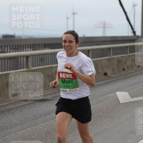 03.10.2025 - Köhlbrandbrückenlauf Jannik Wohlers http://msf.ph/oto/9143764 03.10.2025 15:45:07 Position 1 7437 meine-sportfotos.de