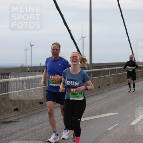 03.10.2025 - Köhlbrandbrückenlauf Jannik Wohlers http://msf.ph/oto/9143825 03.10.2025 15:45:10 Position 1 7336 meine-sportfotos.de