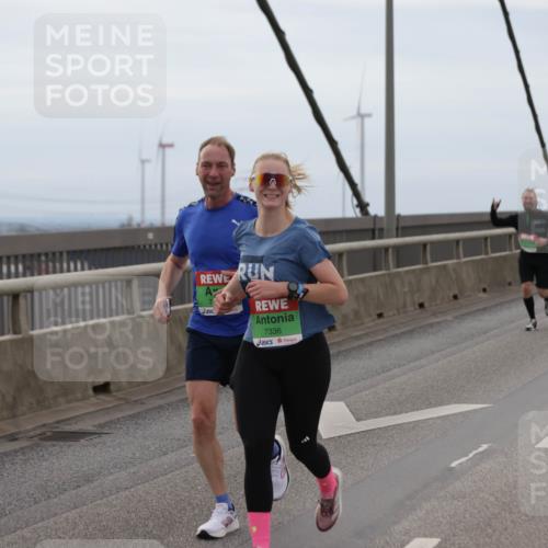 03.10.2025 - Köhlbrandbrückenlauf Jannik Wohlers http://msf.ph/oto/9143830 03.10.2025 15:45:10 Position 1 7336 meine-sportfotos.de
