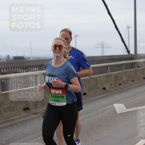 03.10.2025 - Köhlbrandbrückenlauf Jannik Wohlers http://msf.ph/oto/9143848 03.10.2025 15:45:11 Position 1 2024, 7336 meine-sportfotos.de