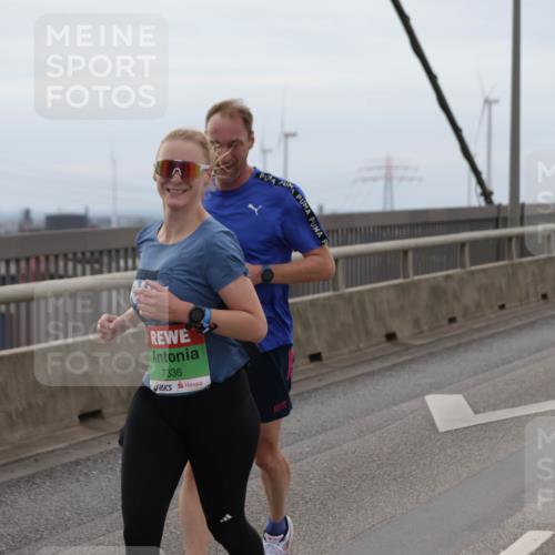 03.10.2025 - Köhlbrandbrückenlauf Jannik Wohlers http://msf.ph/oto/9143852 03.10.2025 15:45:11 Position 1 7336 meine-sportfotos.de