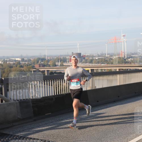 03.10.2025 - Köhlbrandbrückenlauf Yannick Fuchs http://msf.ph/oto/9143913 03.10.2025 08:31:28 Position 2 1174 meine-sportfotos.de