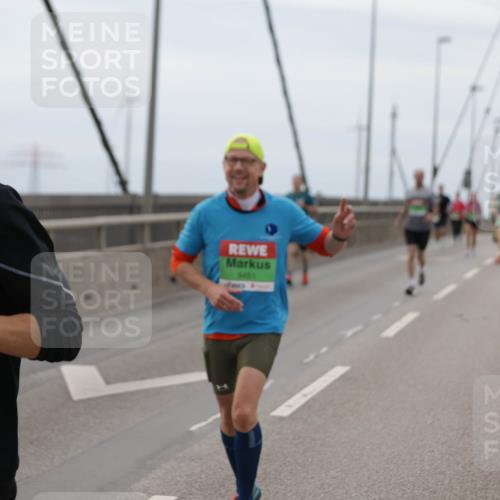 03.10.2025 - Köhlbrandbrückenlauf Jannik Wohlers http://msf.ph/oto/9143923 03.10.2025 15:45:15 Position 1 9099, 9099, 9451 meine-sportfotos.de
