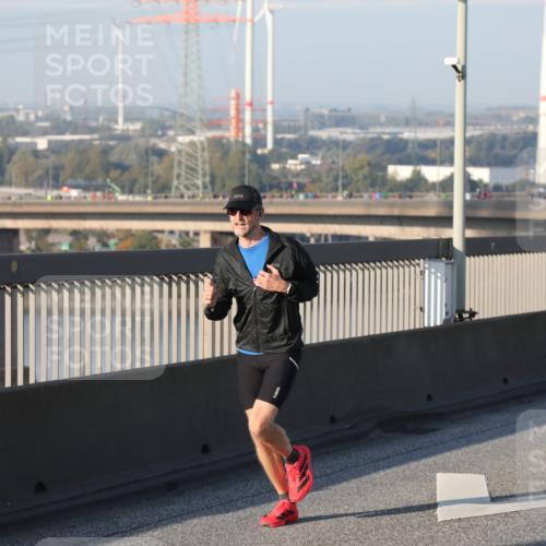 03.10.2025 - Köhlbrandbrückenlauf Yannick Fuchs http://msf.ph/oto/9143929 03.10.2025 08:31:29 Position 2  meine-sportfotos.de