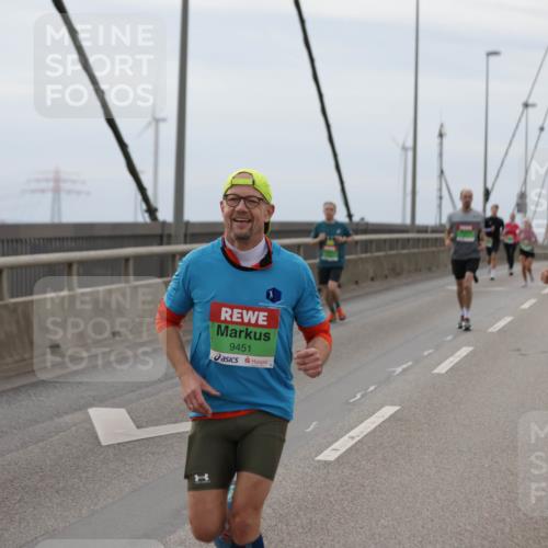 03.10.2025 - Köhlbrandbrückenlauf Jannik Wohlers http://msf.ph/oto/9143932 03.10.2025 15:45:15 Position 1 9451, 99140 meine-sportfotos.de