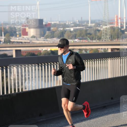 03.10.2025 - Köhlbrandbrückenlauf Yannick Fuchs http://msf.ph/oto/9143937 03.10.2025 08:31:30 Position 2  meine-sportfotos.de