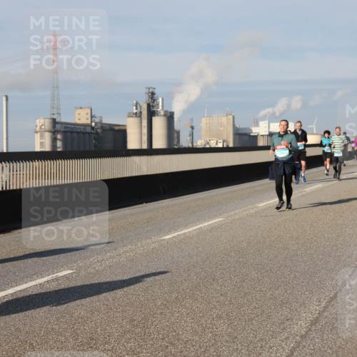03.10.2025 - Köhlbrandbrückenlauf Lena Gebhardt http://msf.ph/oto/9143939 03.10.2025 10:01:43 Position 2  meine-sportfotos.de