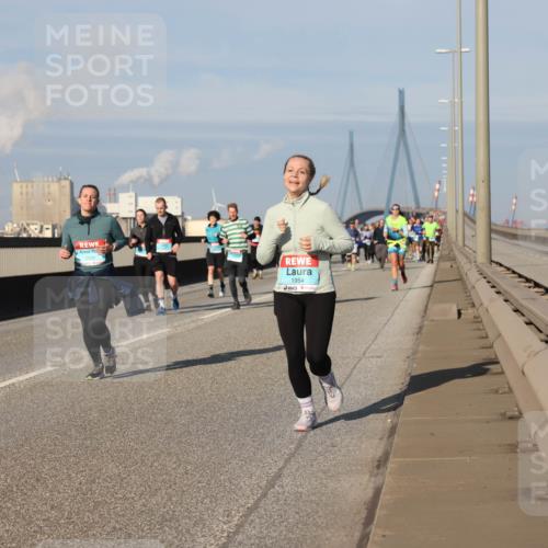 03.10.2025 - Köhlbrandbrückenlauf Lena Gebhardt http://msf.ph/oto/9143944 03.10.2025 10:01:44 Position 2 1954 meine-sportfotos.de