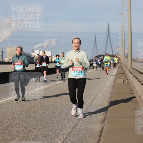 03.10.2025 - Köhlbrandbrückenlauf Lena Gebhardt http://msf.ph/oto/9143949 03.10.2025 10:01:44 Position 2 2099, 1954 meine-sportfotos.de