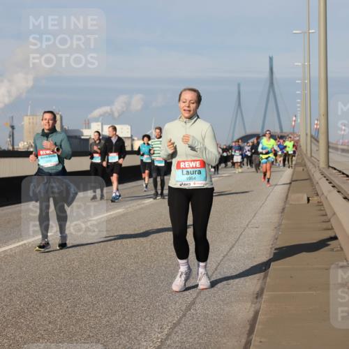 03.10.2025 - Köhlbrandbrückenlauf Lena Gebhardt http://msf.ph/oto/9143952 03.10.2025 10:01:44 Position 2 1954 meine-sportfotos.de