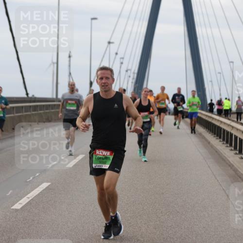 03.10.2025 - Köhlbrandbrückenlauf Jannik Wohlers http://msf.ph/oto/9143953 03.10.2025 15:45:16 Position 1 9110 meine-sportfotos.de
