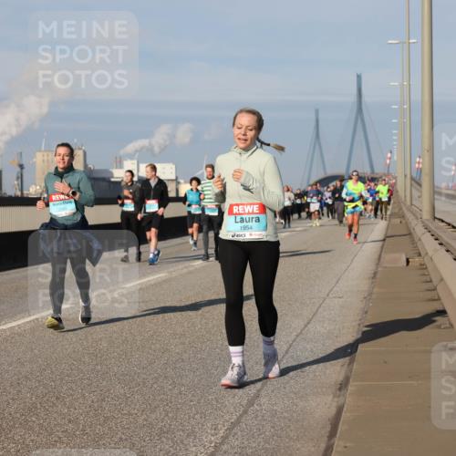 03.10.2025 - Köhlbrandbrückenlauf Lena Gebhardt http://msf.ph/oto/9143954 03.10.2025 10:01:44 Position 2 1954 meine-sportfotos.de