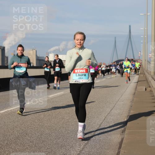 03.10.2025 - Köhlbrandbrückenlauf Lena Gebhardt http://msf.ph/oto/9143960 03.10.2025 10:01:44 Position 2 2099, 1954 meine-sportfotos.de