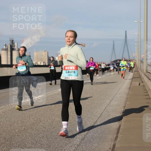 03.10.2025 - Köhlbrandbrückenlauf Lena Gebhardt http://msf.ph/oto/9143968 03.10.2025 10:01:45 Position 2 1954 meine-sportfotos.de