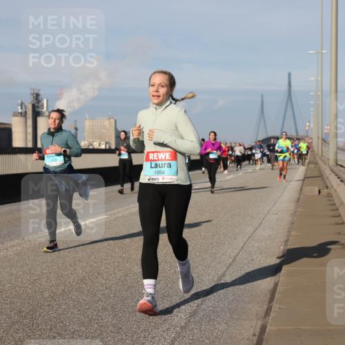 03.10.2025 - Köhlbrandbrückenlauf Lena Gebhardt http://msf.ph/oto/9143971 03.10.2025 10:01:45 Position 2 1954 meine-sportfotos.de