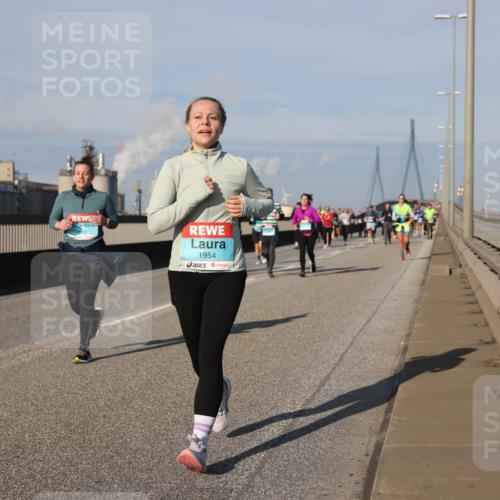 03.10.2025 - Köhlbrandbrückenlauf Lena Gebhardt http://msf.ph/oto/9143974 03.10.2025 10:01:45 Position 2 1954 meine-sportfotos.de