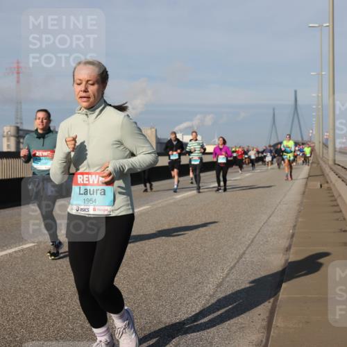 03.10.2025 - Köhlbrandbrückenlauf Lena Gebhardt http://msf.ph/oto/9143990 03.10.2025 10:01:46 Position 2 1954 meine-sportfotos.de