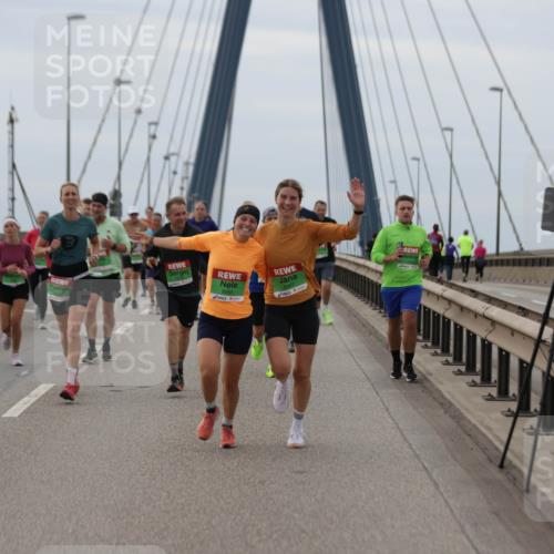 03.10.2025 - Köhlbrandbrückenlauf Jannik Wohlers http://msf.ph/oto/9143997 03.10.2025 15:45:20 Position 1 8965, 2025 meine-sportfotos.de