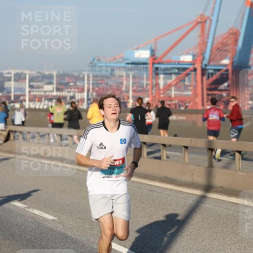 03.10.2025 - Köhlbrandbrückenlauf Yannick Fuchs http://msf.ph/oto/9144014 03.10.2025 08:31:40 Position 2 3154 meine-sportfotos.de