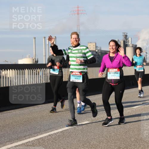 03.10.2025 - Köhlbrandbrückenlauf Lena Gebhardt http://msf.ph/oto/9144070 03.10.2025 10:01:50 Position 2 3617, 2033 meine-sportfotos.de