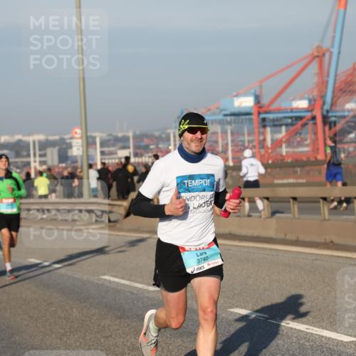 03.10.2025 - Köhlbrandbrückenlauf Yannick Fuchs http://msf.ph/oto/9144081 03.10.2025 08:31:56 Position 2 3740 meine-sportfotos.de