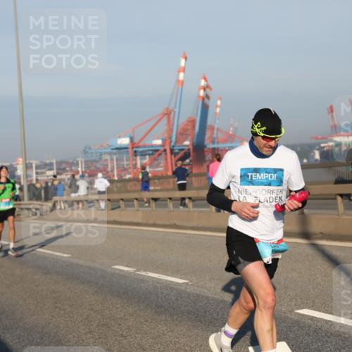 03.10.2025 - Köhlbrandbrückenlauf Yannick Fuchs http://msf.ph/oto/9144108 03.10.2025 08:31:57 Position 2  meine-sportfotos.de