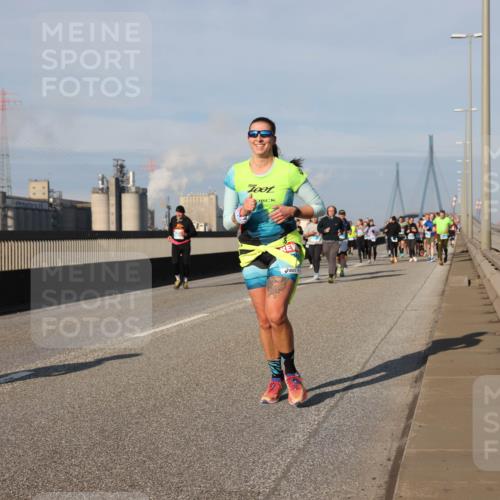 03.10.2025 - Köhlbrandbrückenlauf Lena Gebhardt http://msf.ph/oto/9144114 03.10.2025 10:01:53 Position 2  meine-sportfotos.de