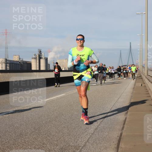 03.10.2025 - Köhlbrandbrückenlauf Lena Gebhardt http://msf.ph/oto/9144118 03.10.2025 10:01:53 Position 2  meine-sportfotos.de