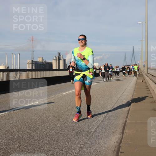 03.10.2025 - Köhlbrandbrückenlauf Lena Gebhardt http://msf.ph/oto/9144126 03.10.2025 10:01:53 Position 2  meine-sportfotos.de
