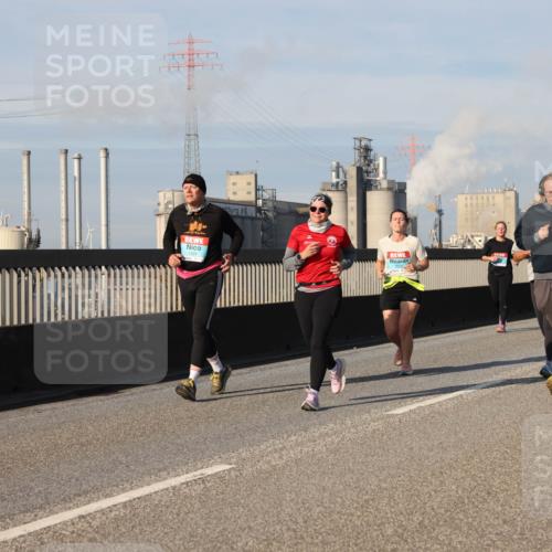 03.10.2025 - Köhlbrandbrückenlauf Lena Gebhardt http://msf.ph/oto/9144162 03.10.2025 10:01:57 Position 2  meine-sportfotos.de