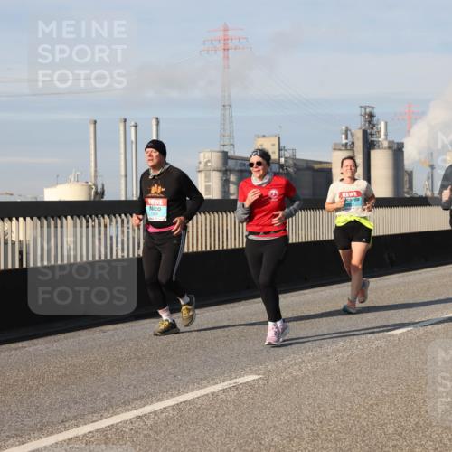 03.10.2025 - Köhlbrandbrückenlauf Lena Gebhardt http://msf.ph/oto/9144175 03.10.2025 10:01:57 Position 2  meine-sportfotos.de