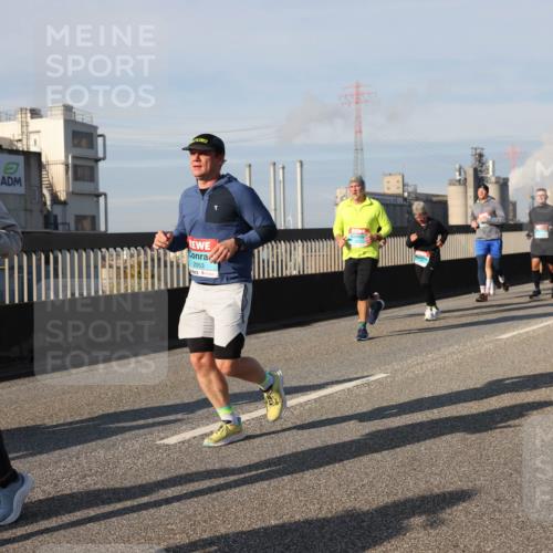 03.10.2025 - Köhlbrandbrückenlauf Lena Gebhardt http://msf.ph/oto/9144242 03.10.2025 10:02:01 Position 2 2456, 2053 meine-sportfotos.de