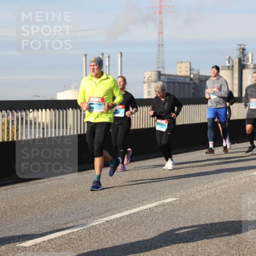 03.10.2025 - Köhlbrandbrückenlauf Lena Gebhardt http://msf.ph/oto/9144253 03.10.2025 10:02:02 Position 2  meine-sportfotos.de