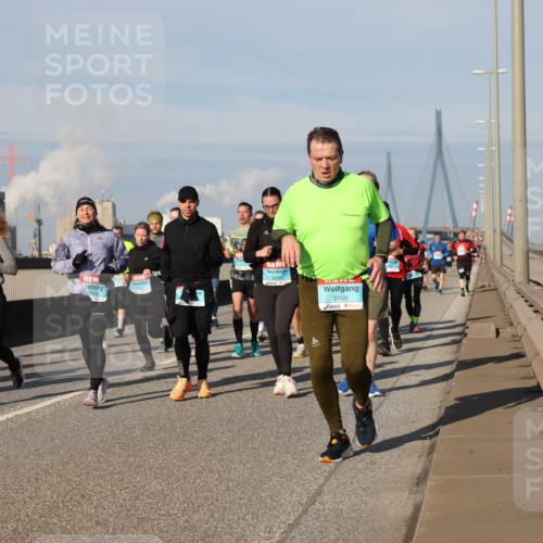 03.10.2025 - Köhlbrandbrückenlauf Lena Gebhardt http://msf.ph/oto/9144276 03.10.2025 10:02:03 Position 2 2721, 3109 meine-sportfotos.de