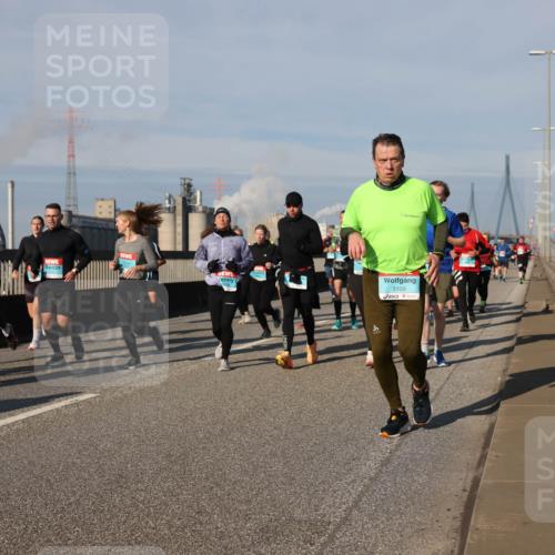 03.10.2025 - Köhlbrandbrückenlauf Lena Gebhardt http://msf.ph/oto/9144297 03.10.2025 10:02:03 Position 2 3109 meine-sportfotos.de