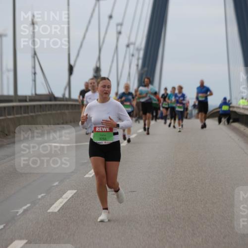 03.10.2025 - Köhlbrandbrückenlauf Jannik Wohlers http://msf.ph/oto/9144304 03.10.2025 15:45:35 Position 1 9753 meine-sportfotos.de