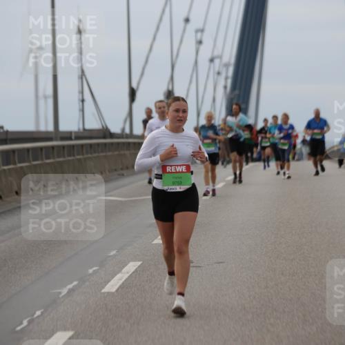 03.10.2025 - Köhlbrandbrückenlauf Jannik Wohlers http://msf.ph/oto/9144312 03.10.2025 15:45:35 Position 1 9753 meine-sportfotos.de